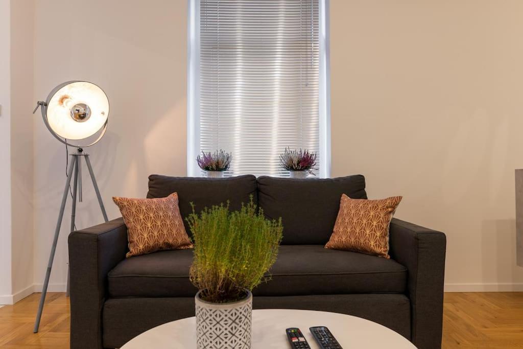 Official 4* Brand New Modern Apartment/Balcony Загреб Екстериор снимка